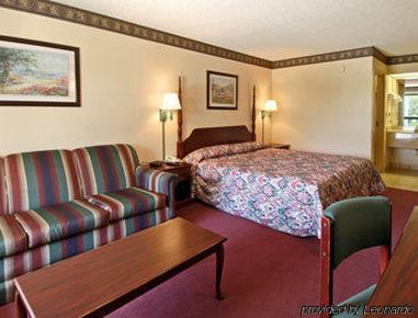 Super 8 By Wyndham Brunswick South I-95 Μοτέλ Δωμάτιο φωτογραφία